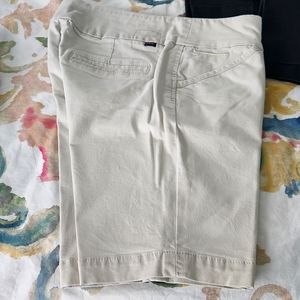 Size 6 Petite Tan Jag Jeans